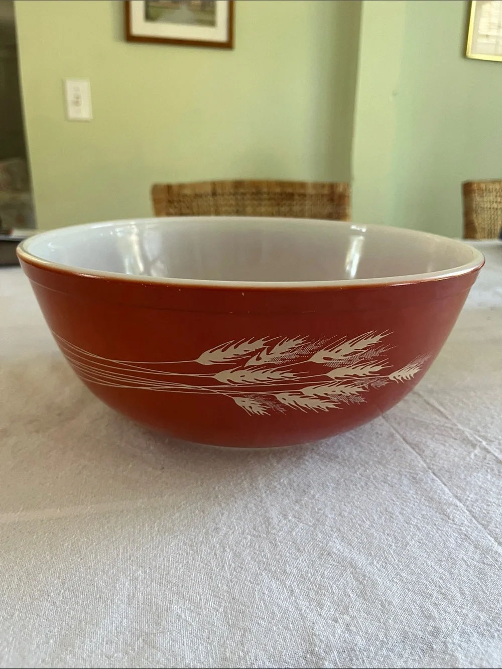 Pyrex 404 Wheat Bowl Red 4L